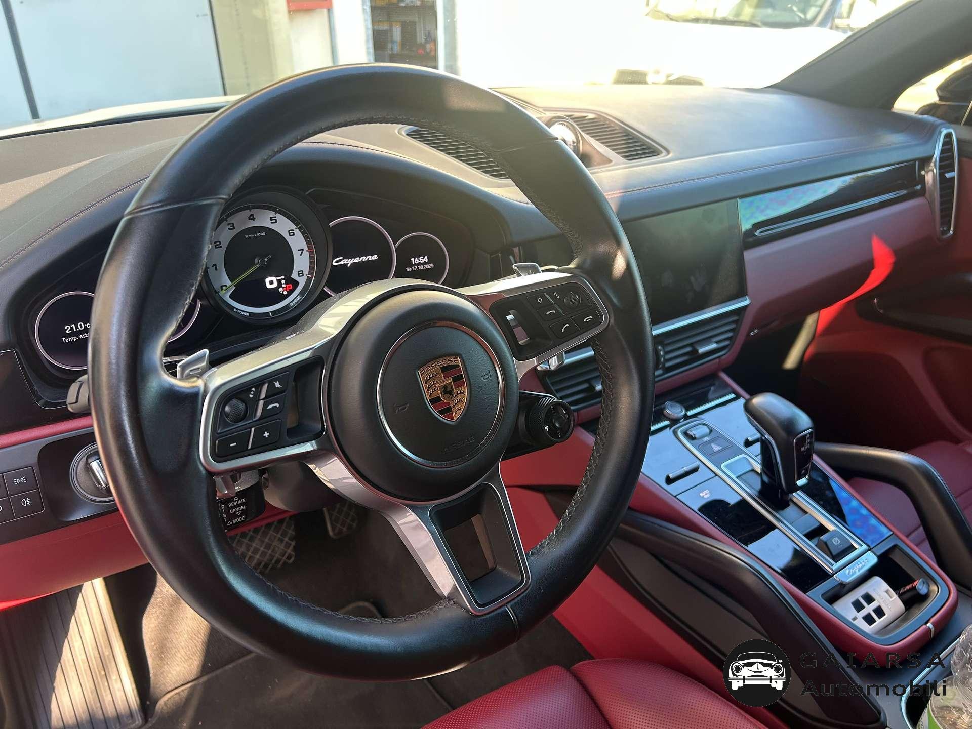 Porsche Cayenne  Cayenne Coupe 3.0 e-hybrid tip