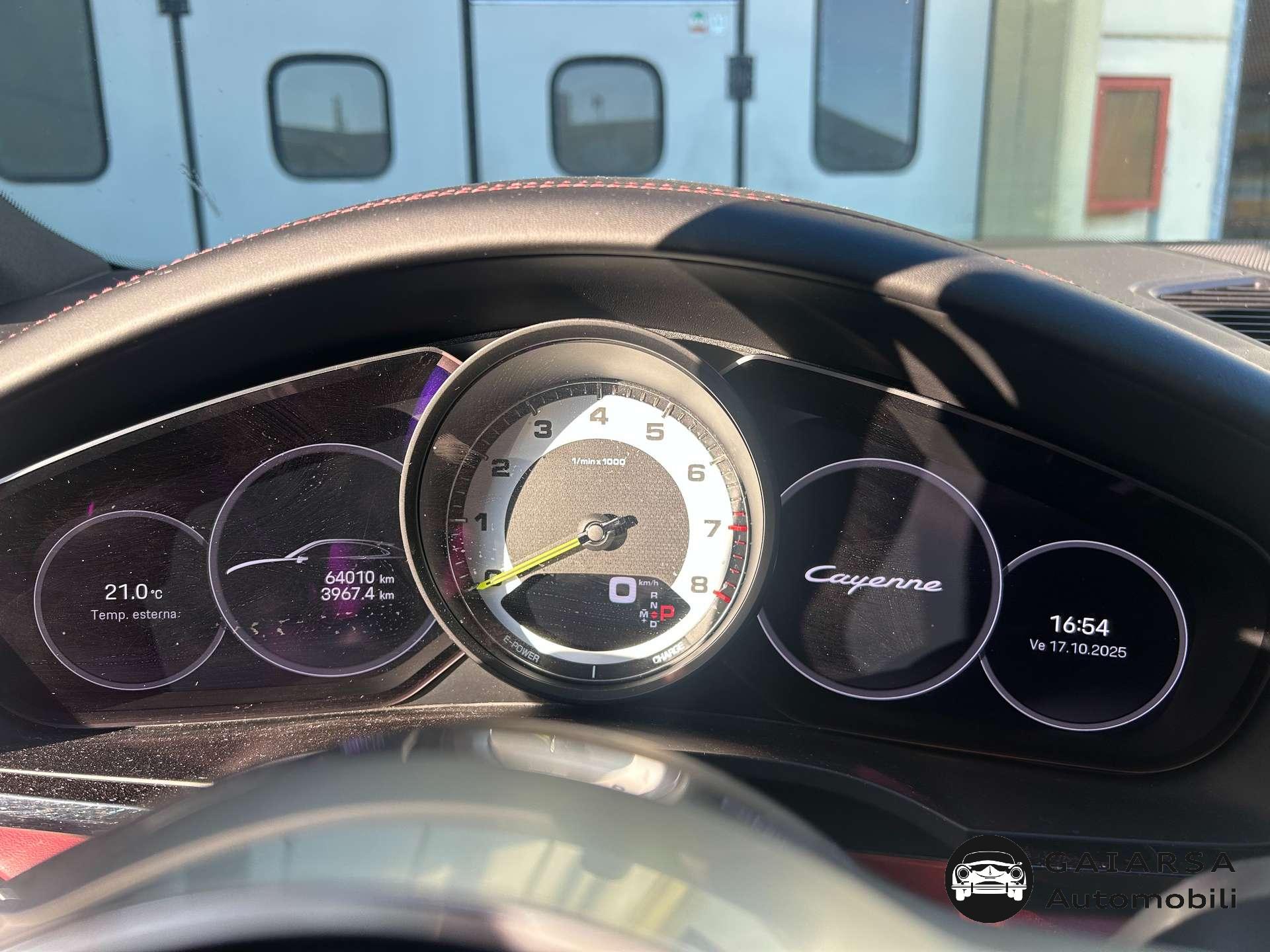 Porsche Cayenne  Cayenne Coupe 3.0 e-hybrid tip