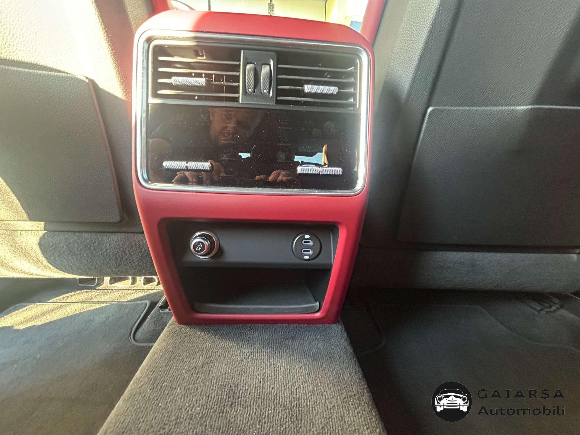 Porsche Cayenne  Cayenne Coupe 3.0 e-hybrid tip