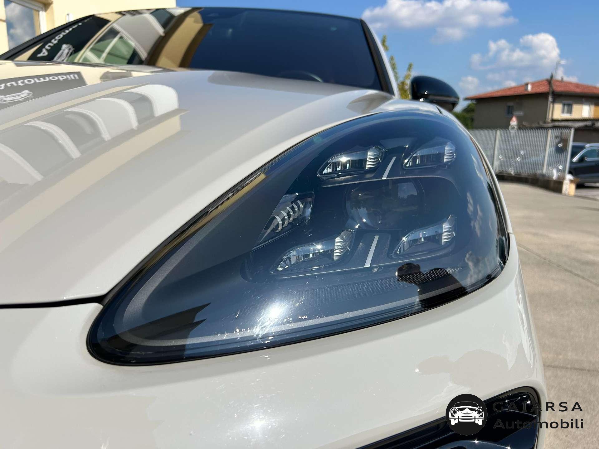 Porsche Cayenne  Cayenne Coupe 3.0 e-hybrid tip