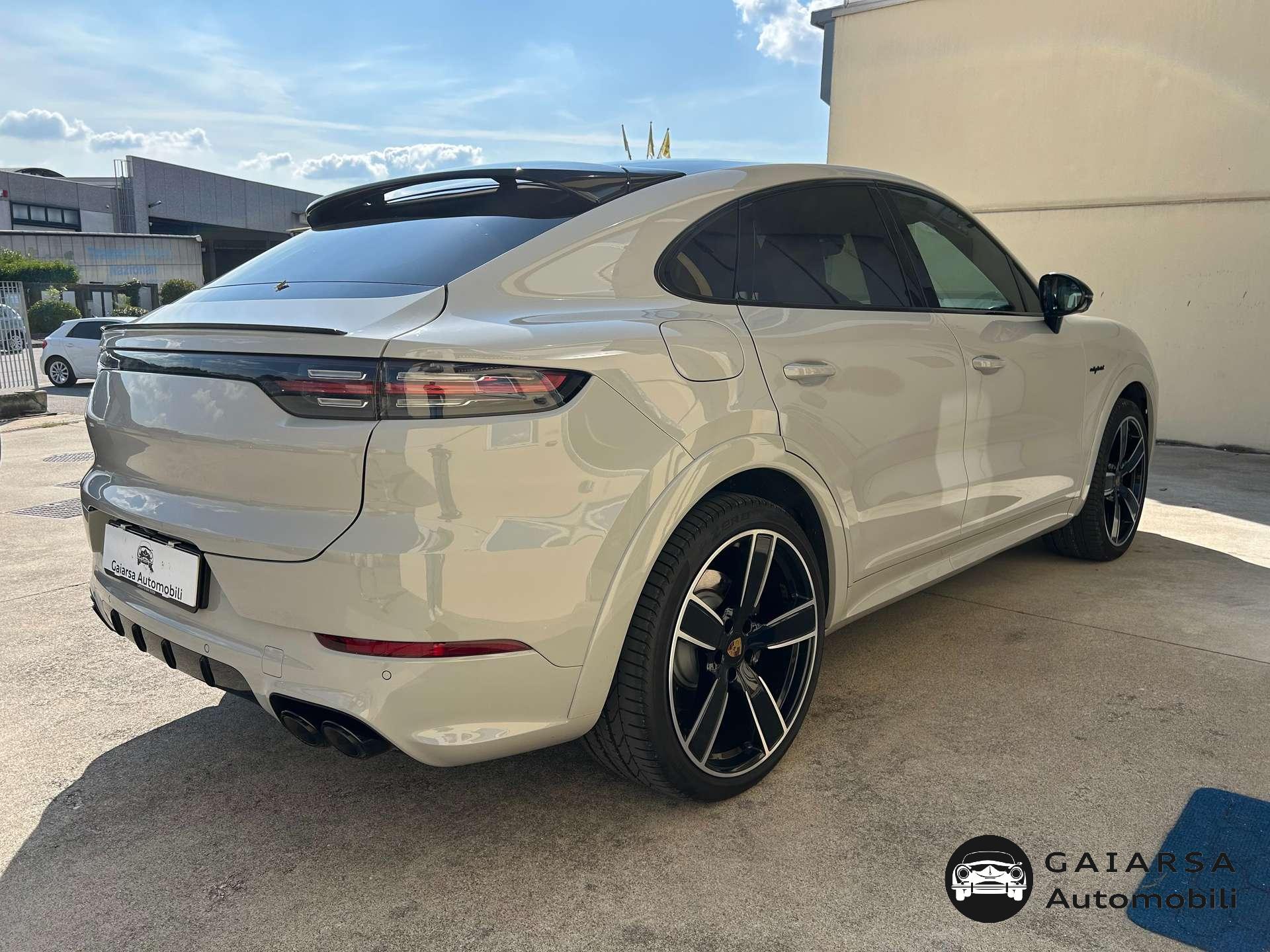 Porsche Cayenne  Cayenne Coupe 3.0 e-hybrid tip