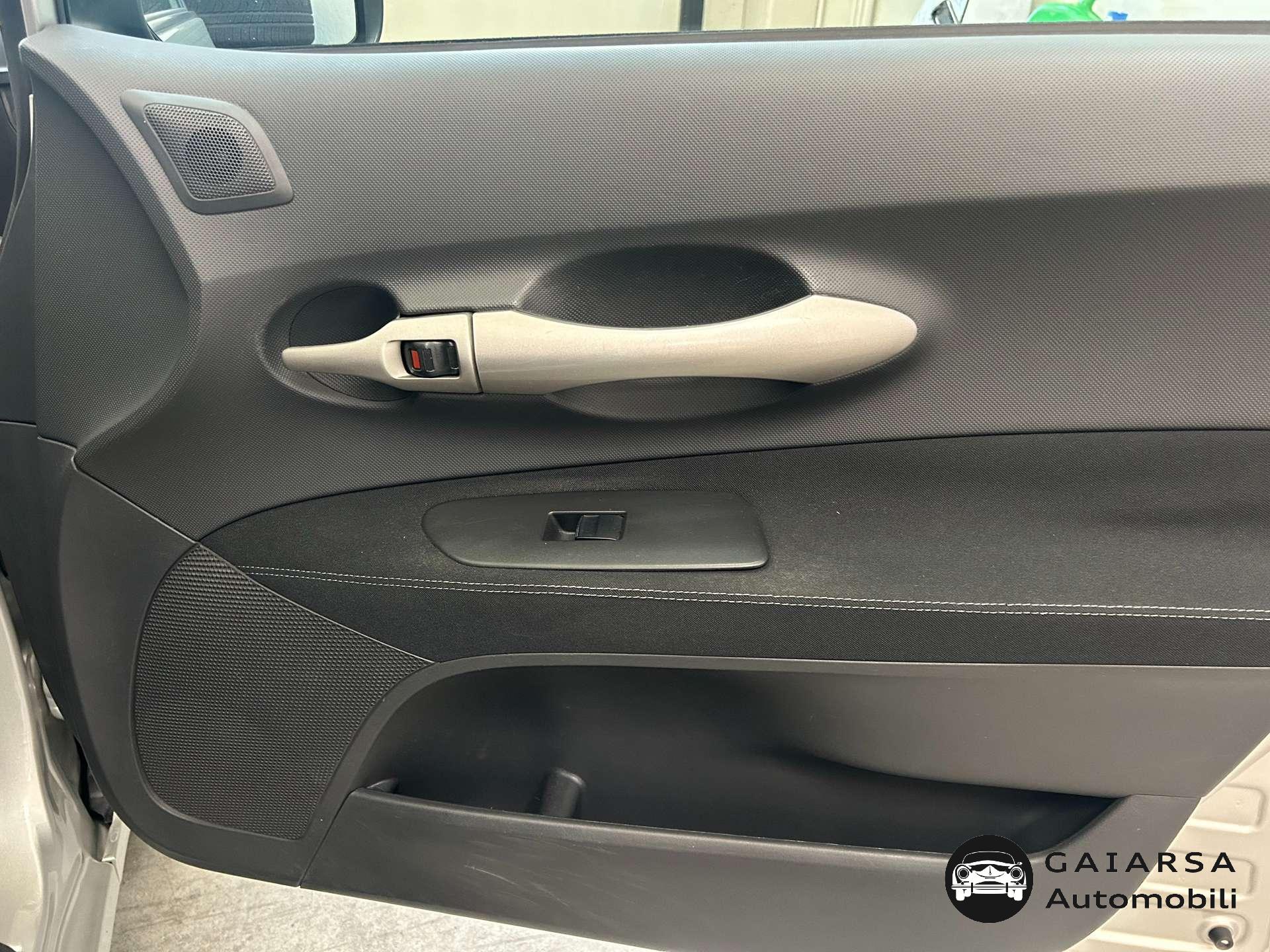 Toyota Auris  Auris 5p 1.3 dual Sol