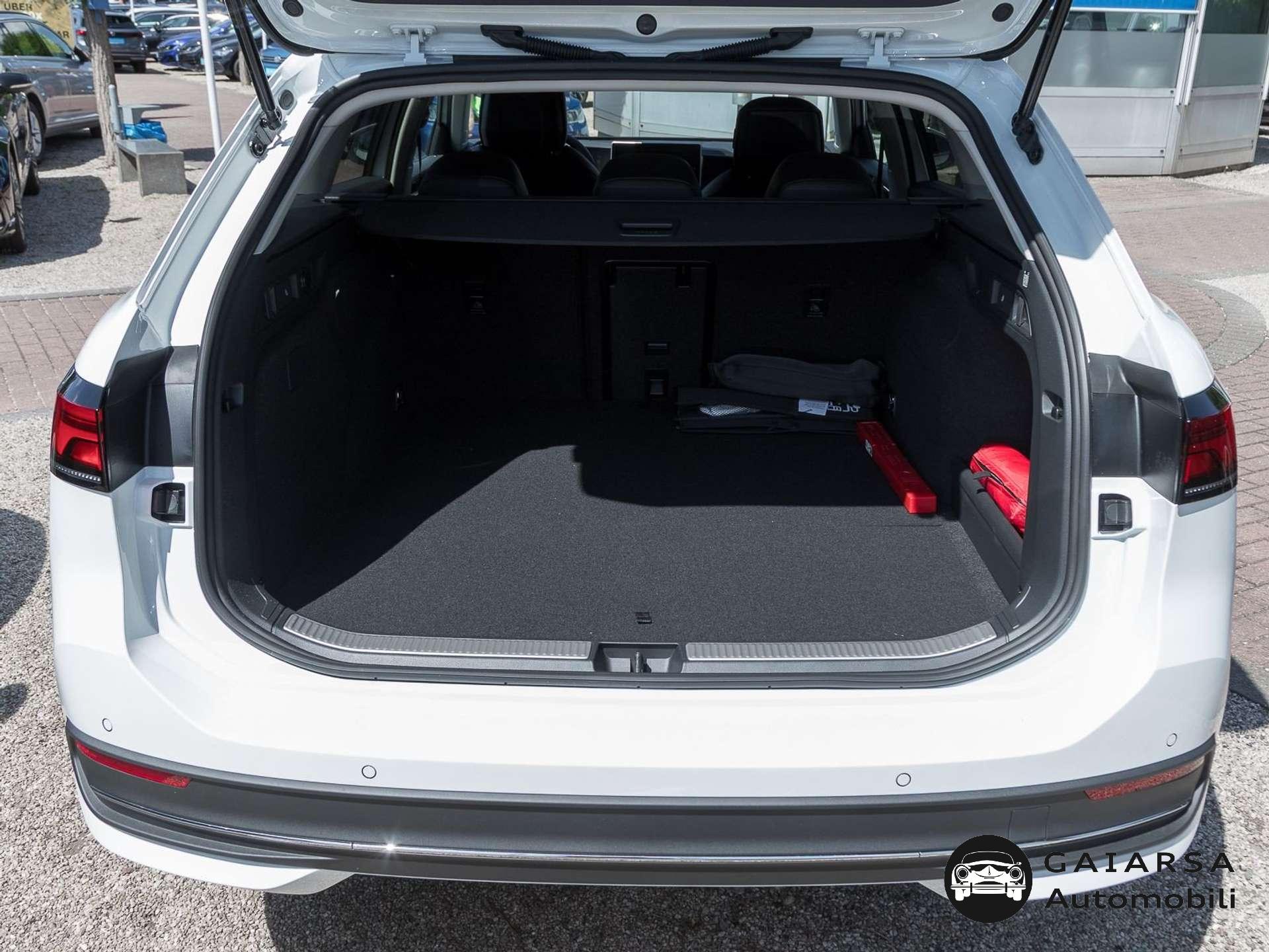 Volkswagen Passat  Passat Variant 1.5 tsi ehybrid Business 204cv dsg