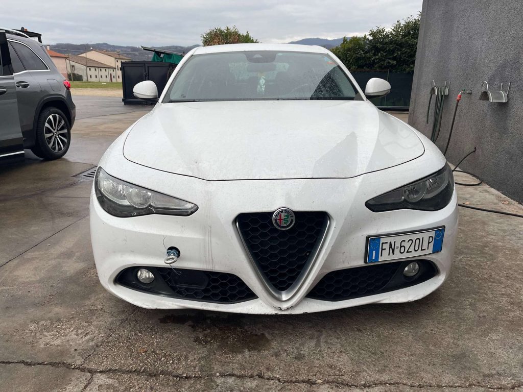 Alfa Romeo Giulia Giulia 2016 2.2 t Business 150cv auto