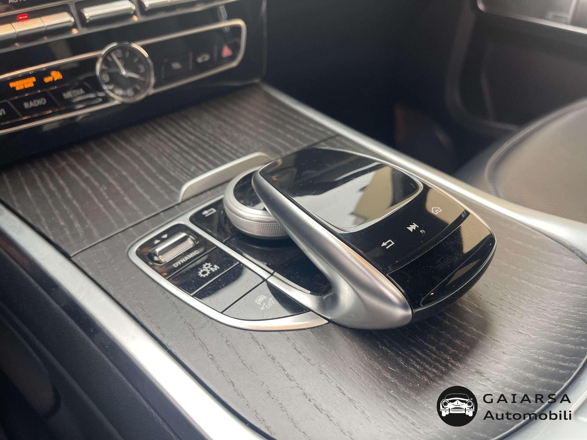 Mercedes-Benz G 400  G 400 d AMG Line 330cv auto