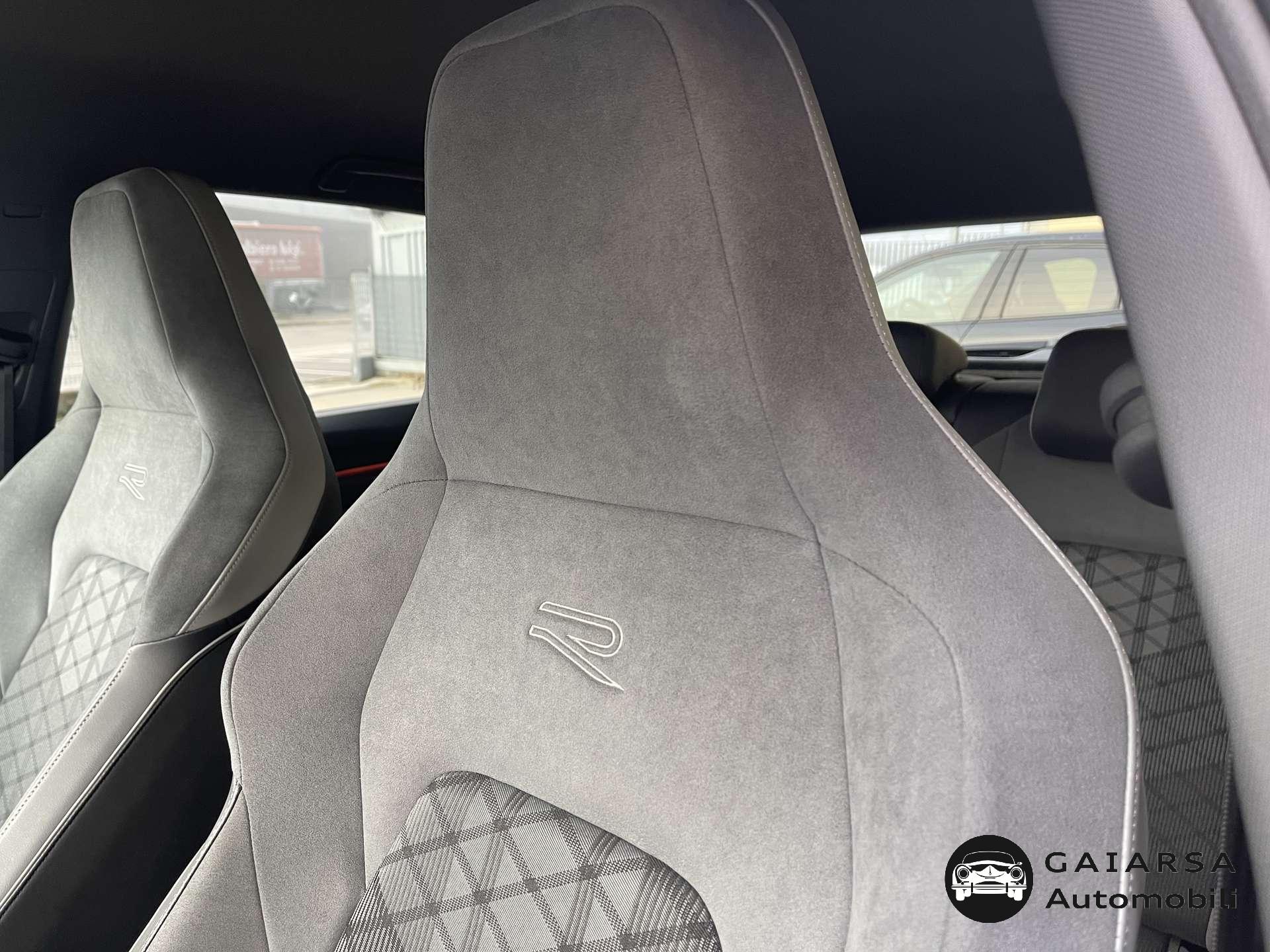 Volkswagen Golf  Golf VIII 1.5 etsi evo R-Line 150cv dsg