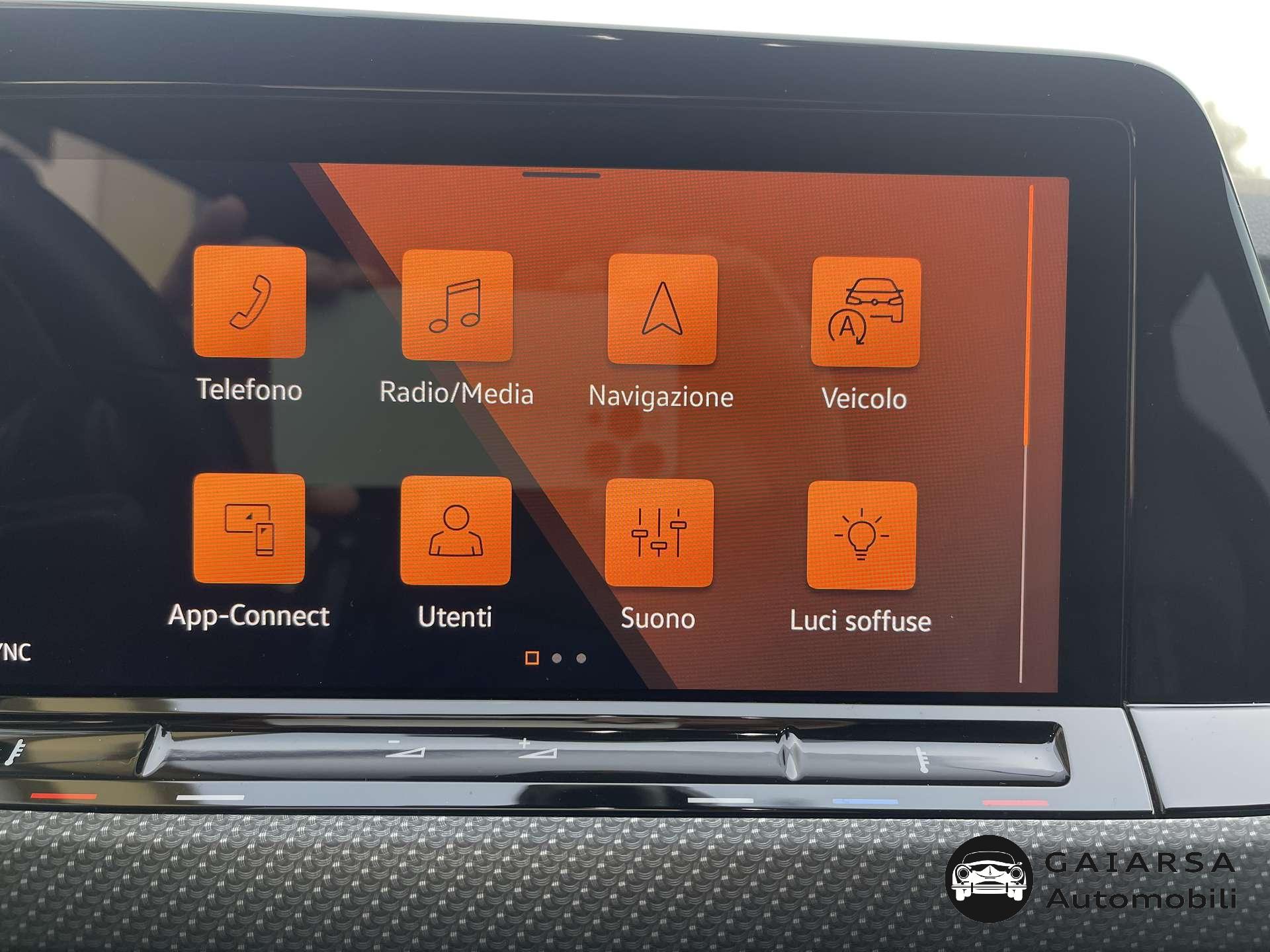 Volkswagen Golf  Golf VIII 1.5 etsi evo R-Line 150cv dsg