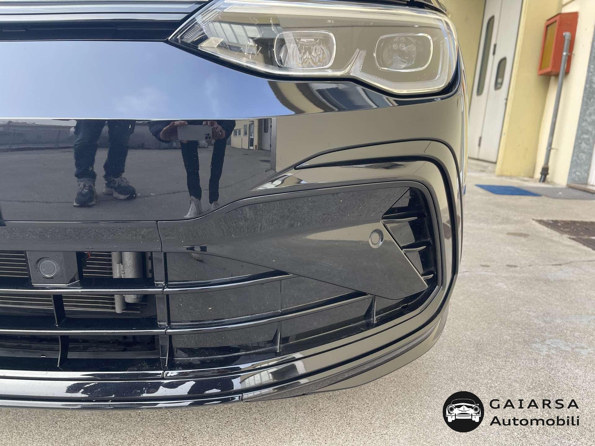 Volkswagen Golf  Golf VIII 1.5 etsi evo R-Line 150cv dsg