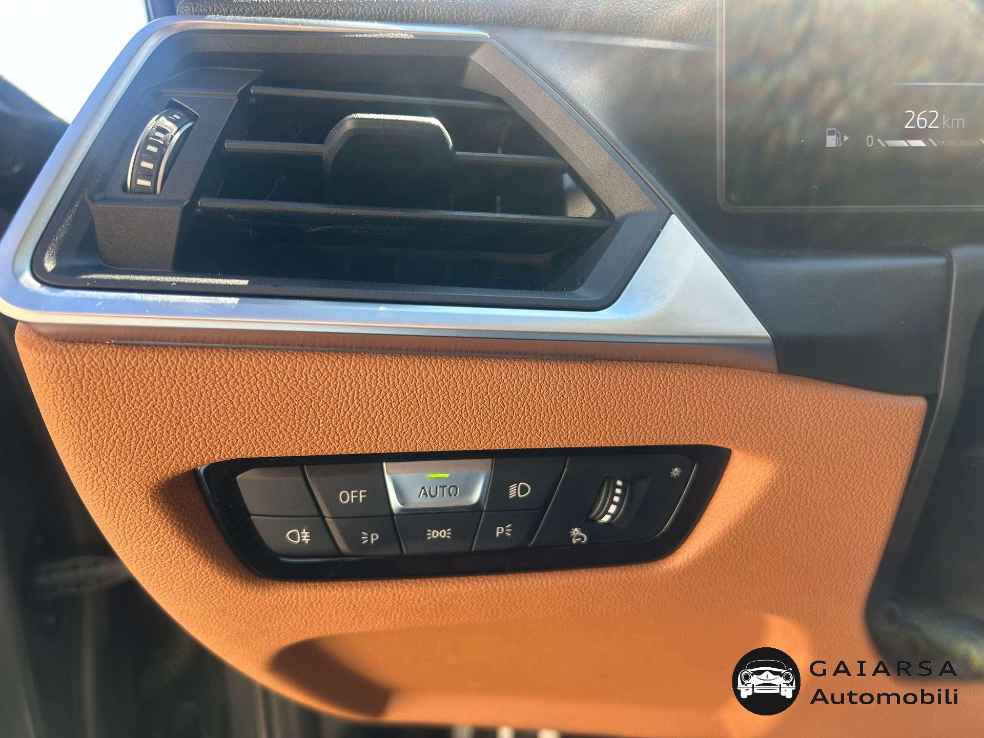 BMW 340  M340i Touring mhev 48V xdrive auto Msport