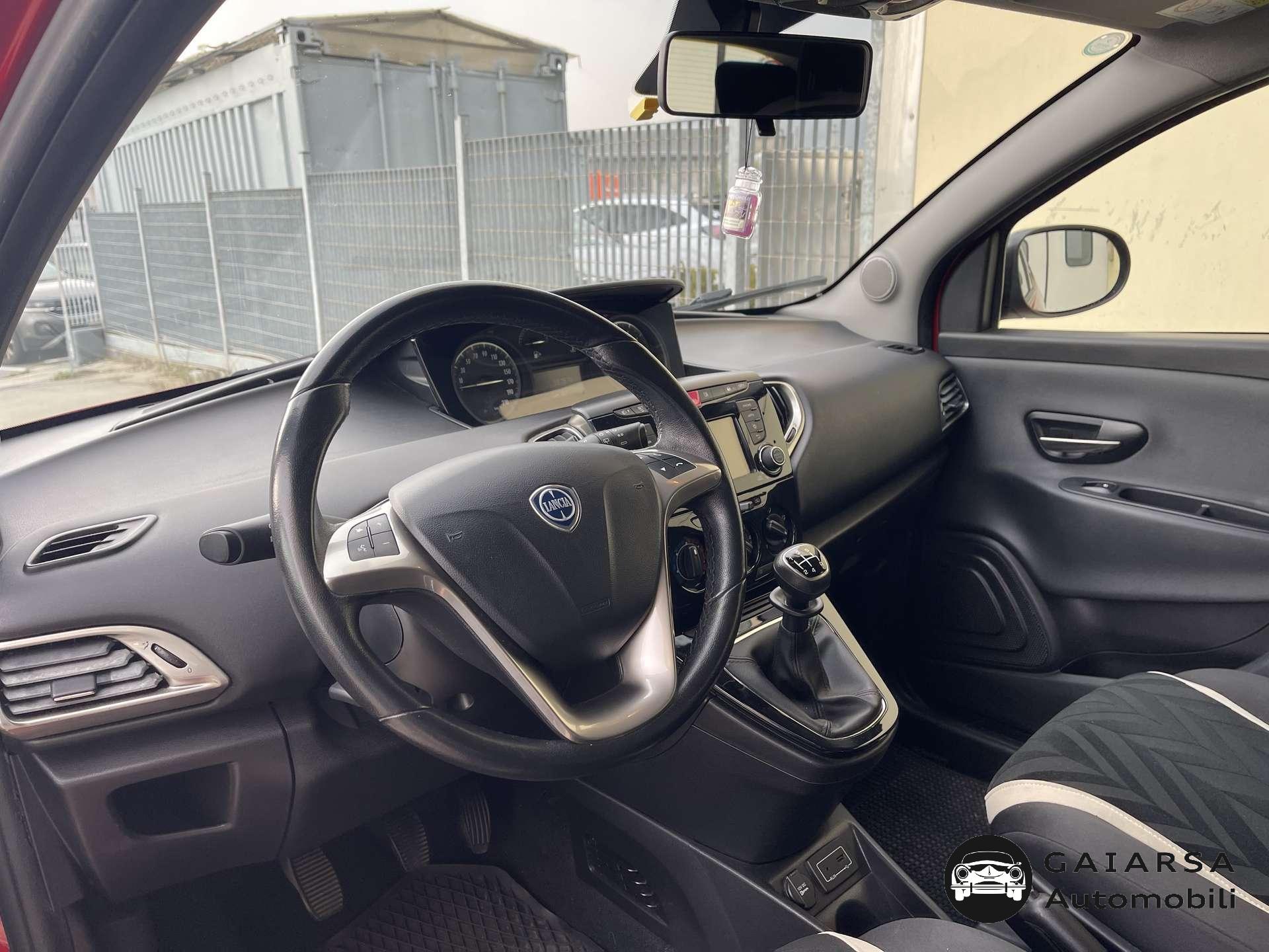 Lancia Ypsilon  Ypsilon III 2011 1.2 8v Gold s/CL 69cv E6