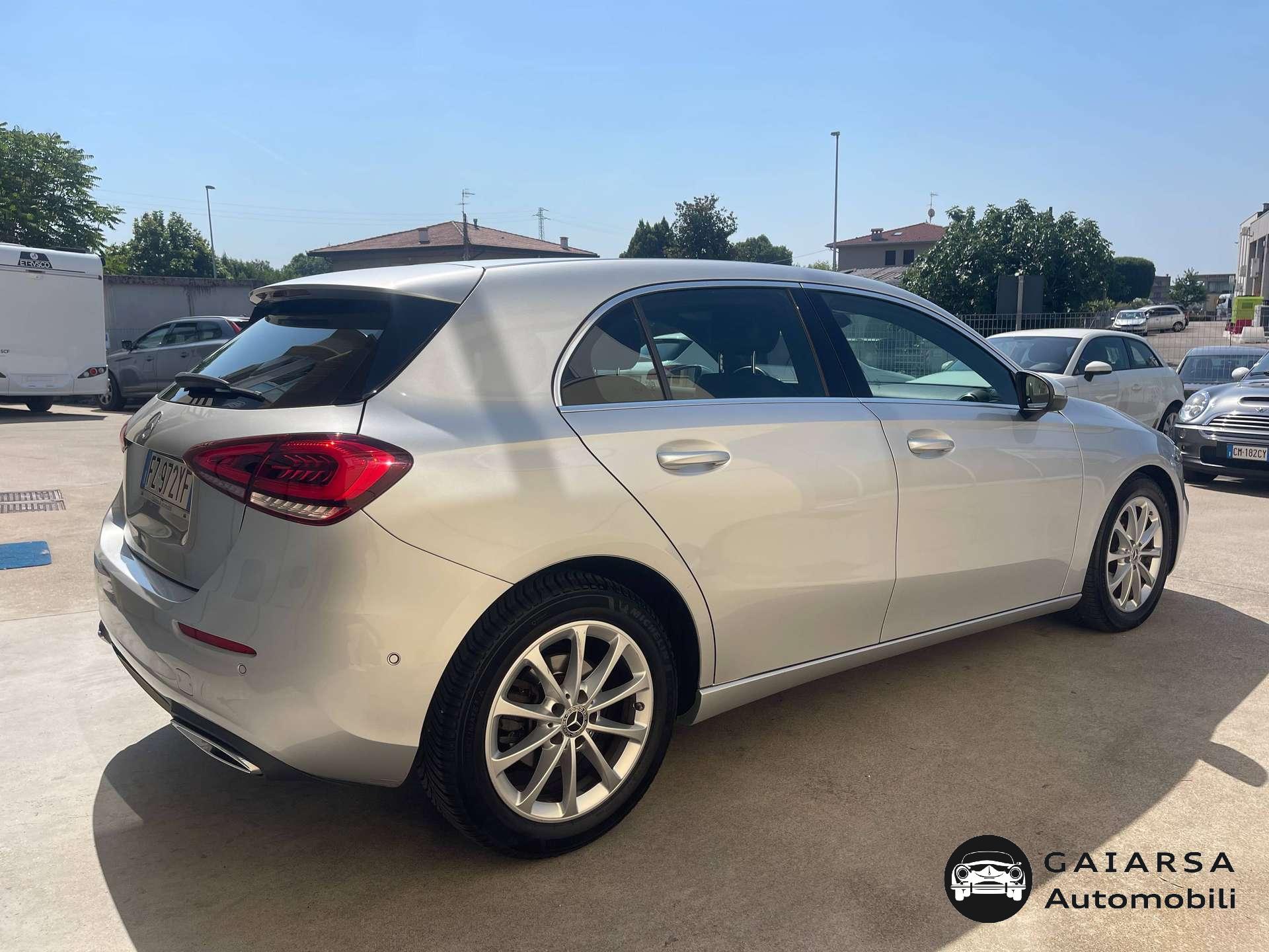 Mercedes-Benz A 180  A 180 d Sport auto
