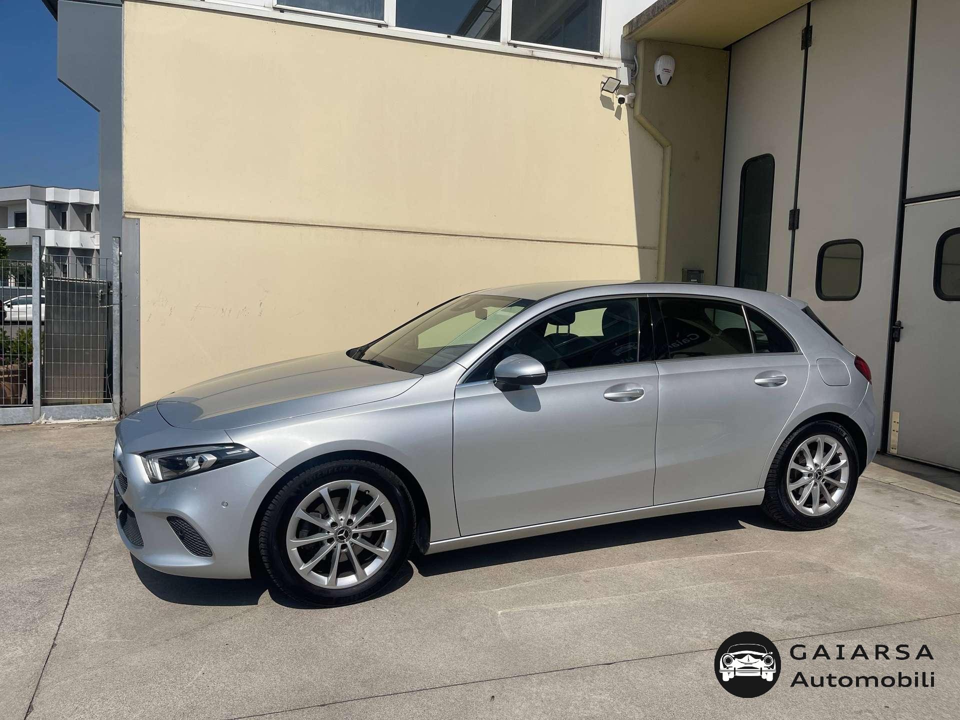 Mercedes-Benz A 180  A 180 d Sport auto