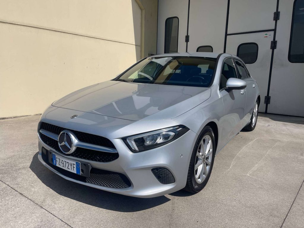 Mercedes-Benz A 180  A 180 d Sport auto