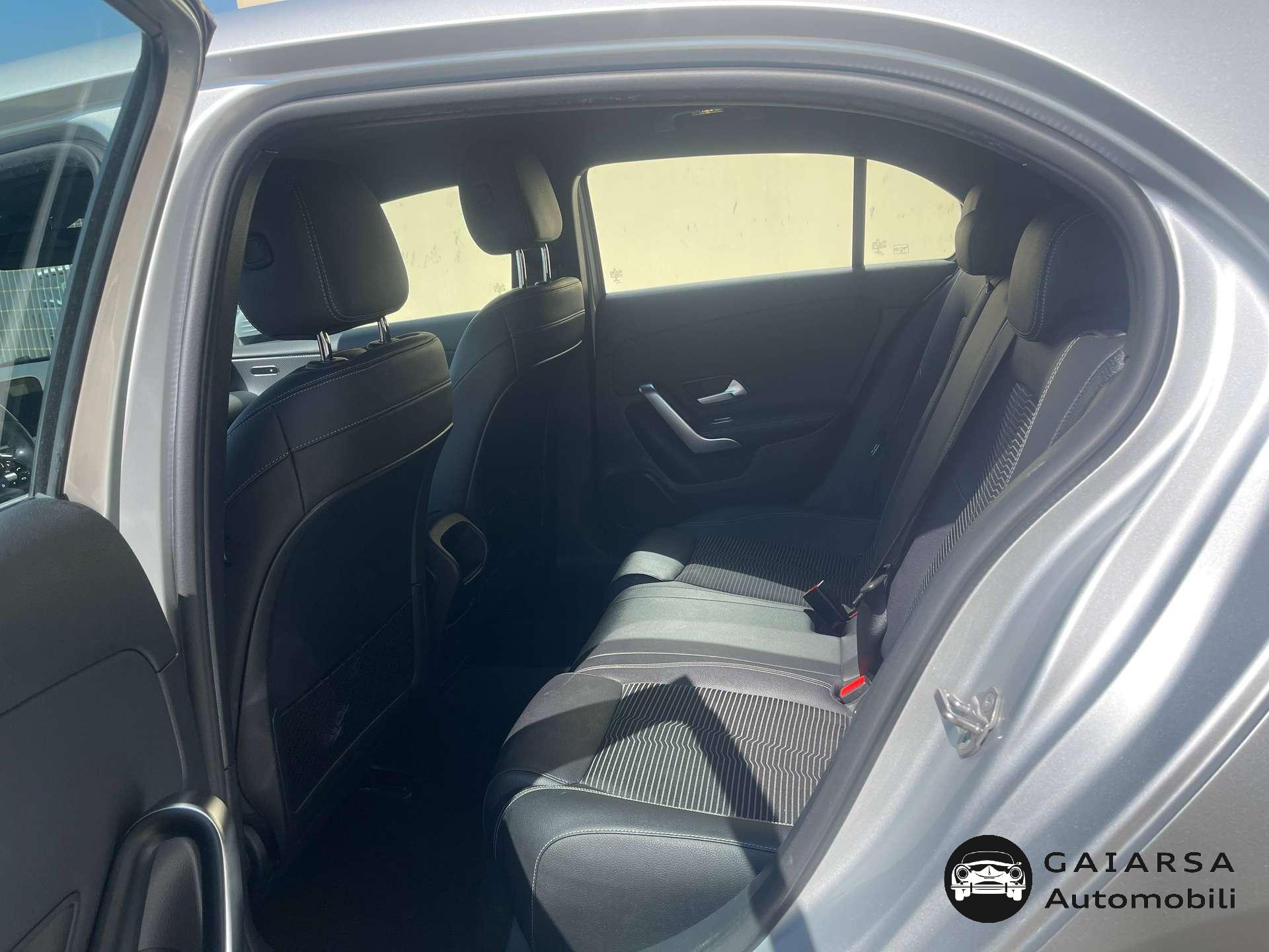 Mercedes-Benz A 180  A 180 d Sport auto
