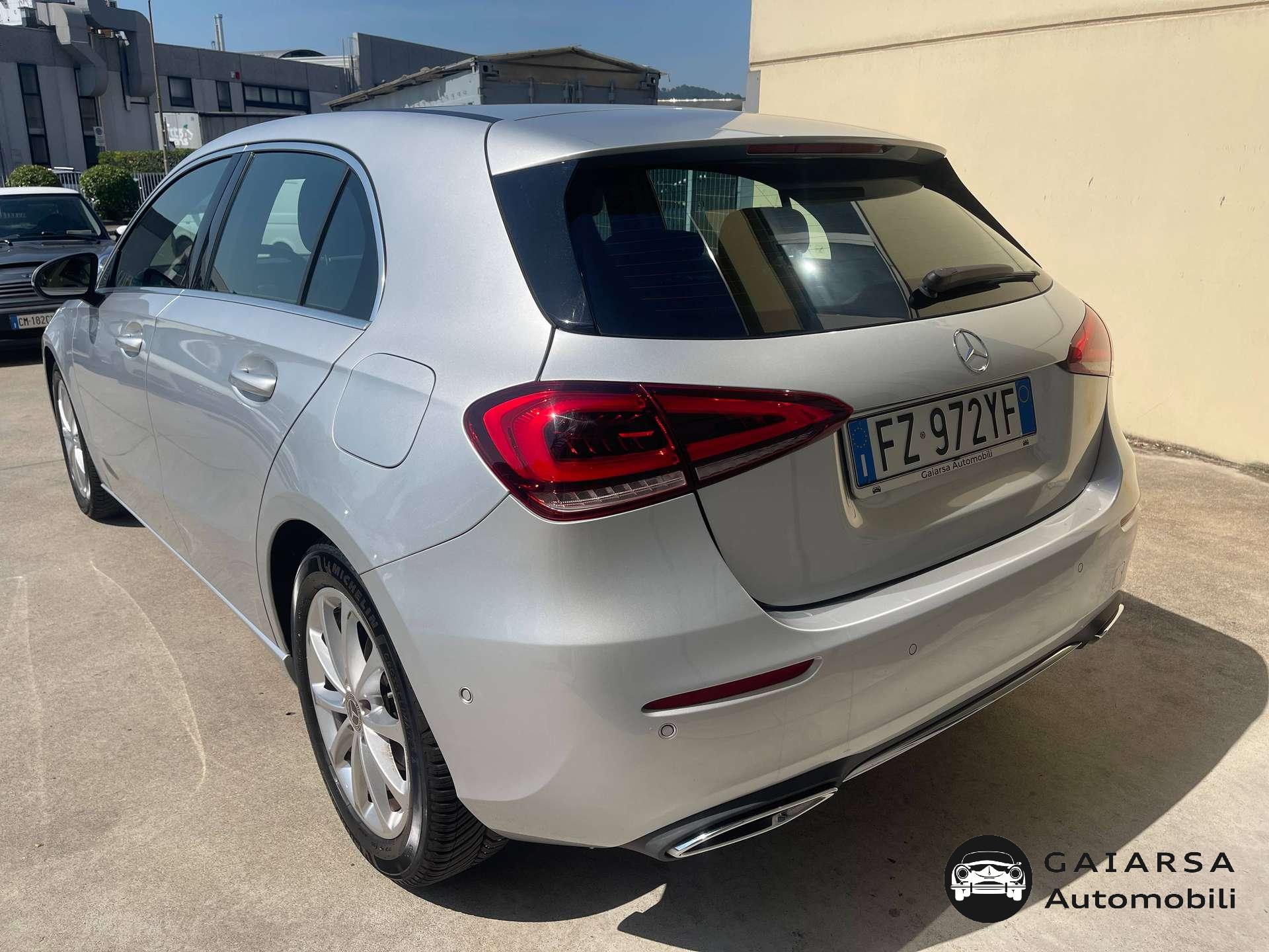 Mercedes-Benz A 180  A 180 d Sport auto