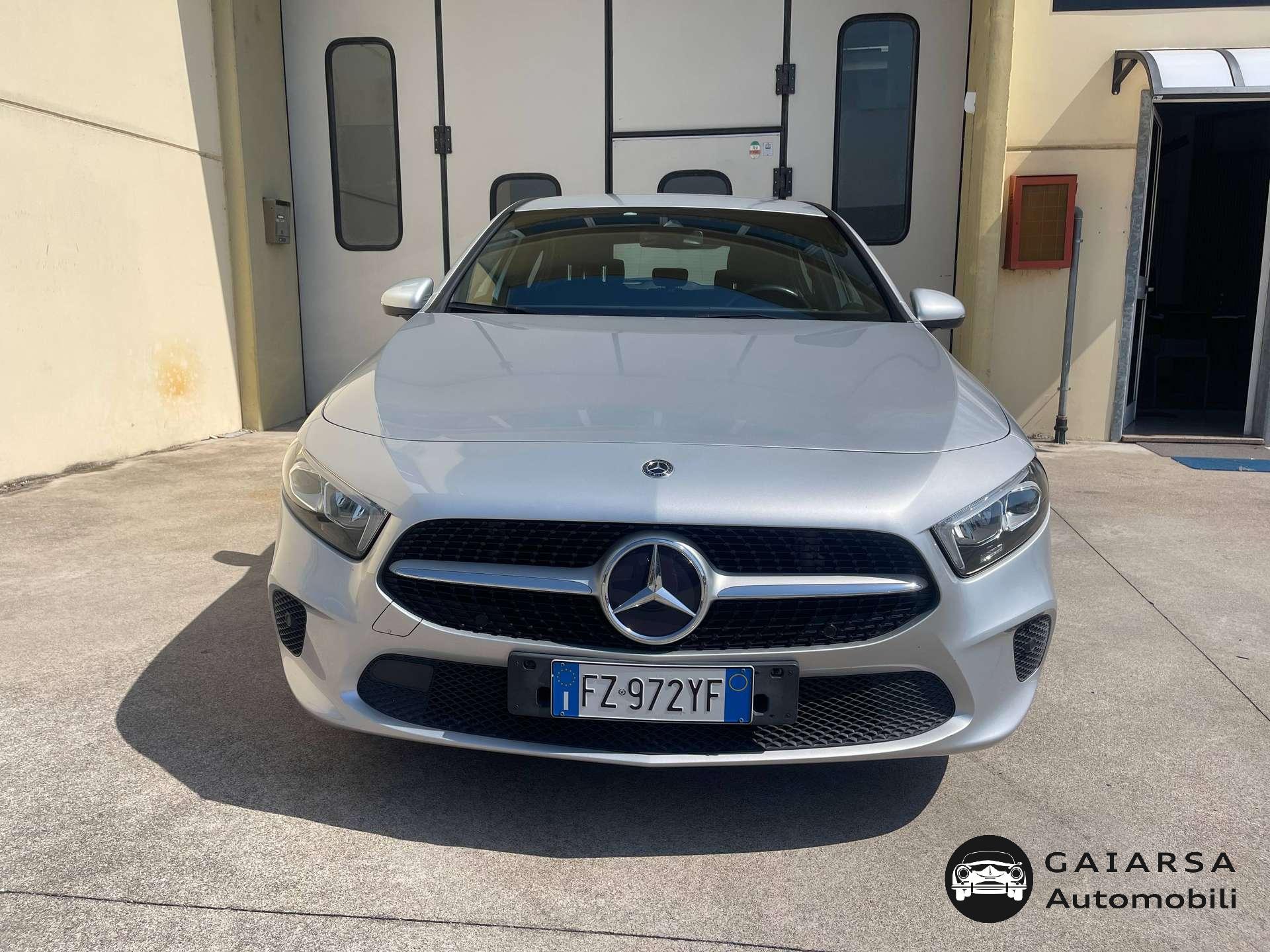 Mercedes-Benz A 180  A 180 d Sport auto