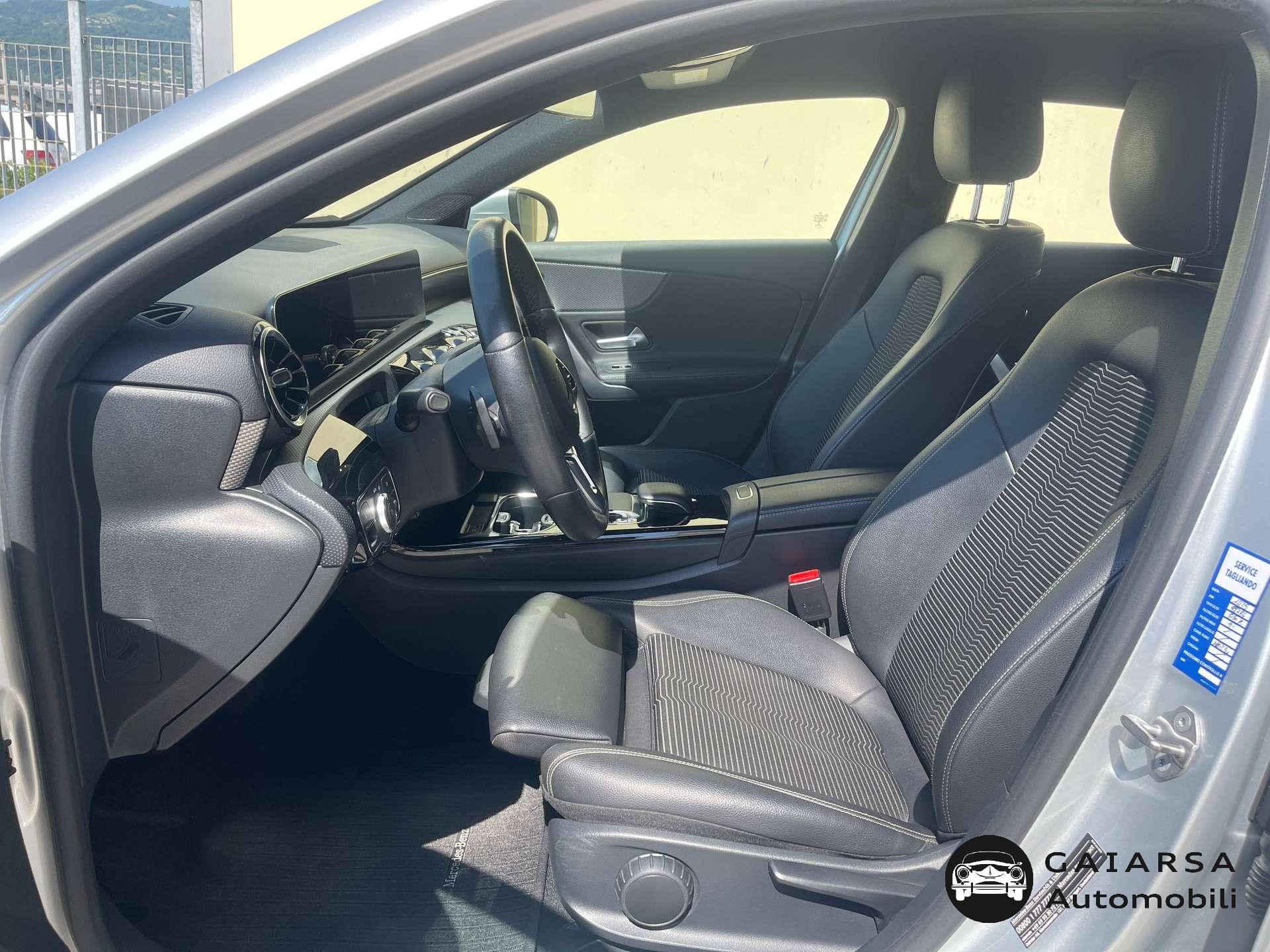 Mercedes-Benz A 180  A 180 d Sport auto