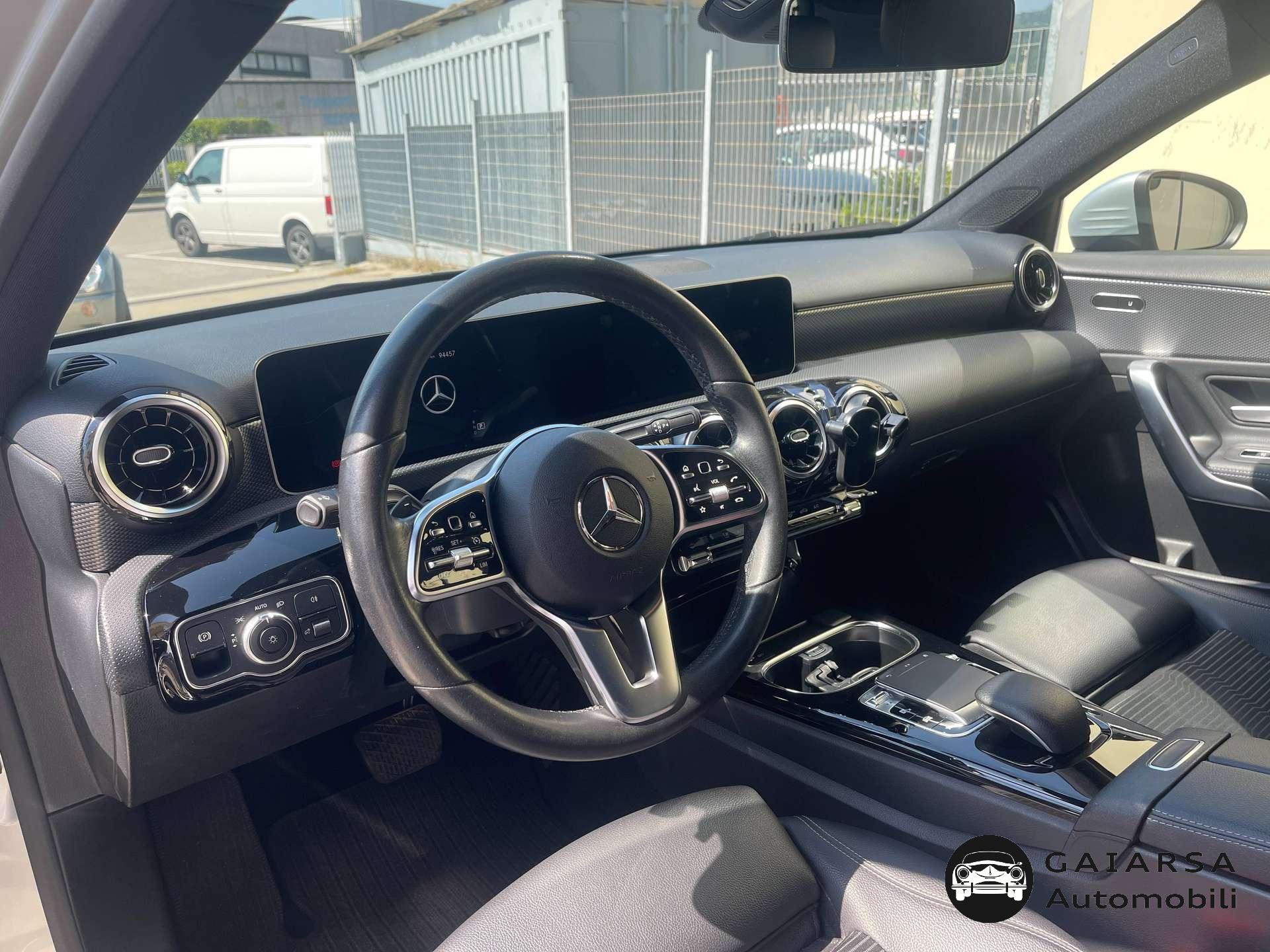 Mercedes-Benz A 180  A 180 d Sport auto