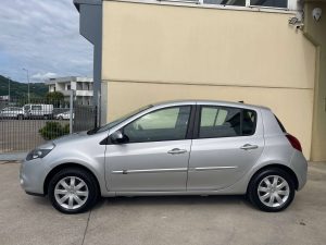 Renault Clio  Clio III 2009 5p 1.2 16v Dynamique