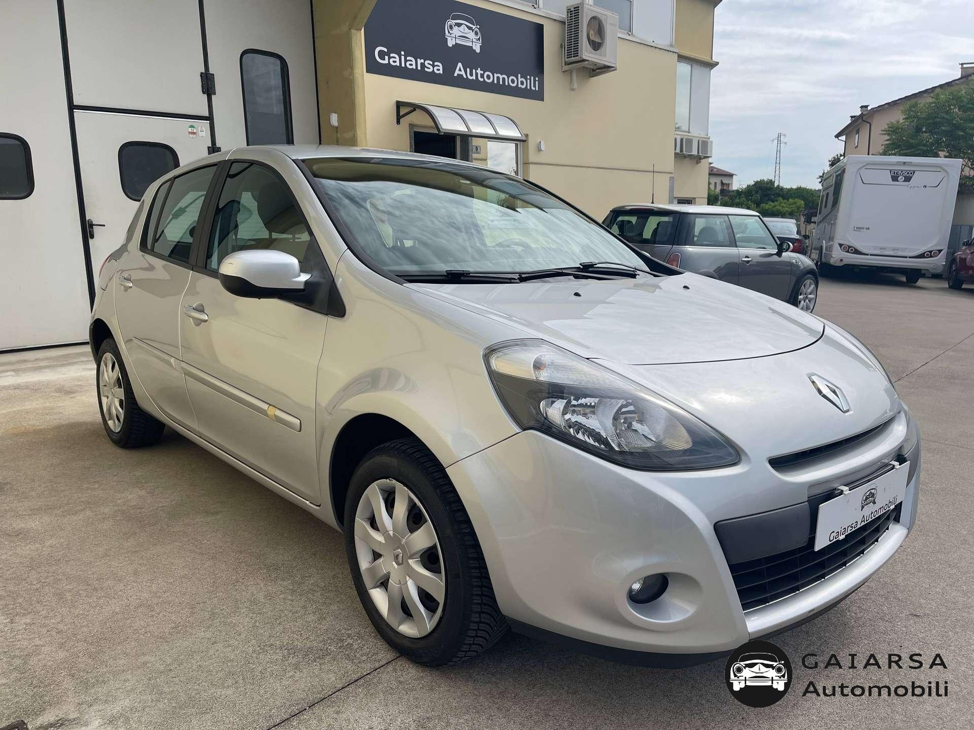 Renault Clio  Clio III 2009 5p 1.2 16v Dynamique