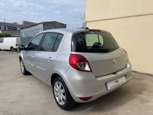 Renault Clio  Clio III 2009 5p 1.2 16v Dynamique