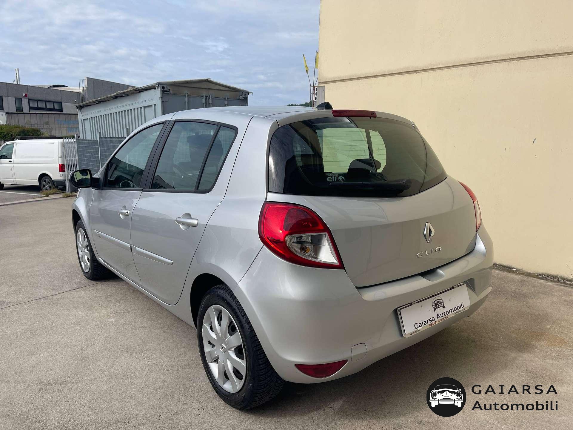 Renault Clio  Clio III 2009 5p 1.2 16v Dynamique