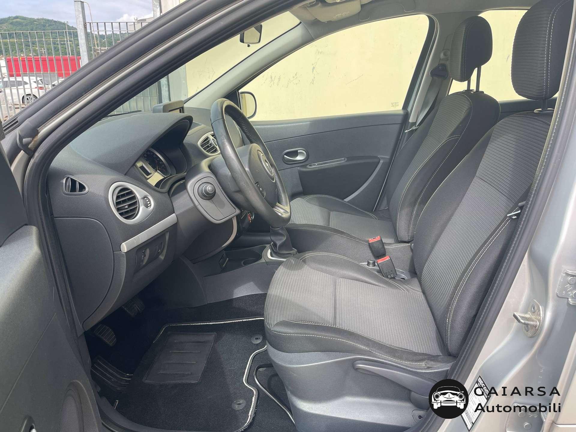 Renault Clio  Clio III 2009 5p 1.2 16v Dynamique